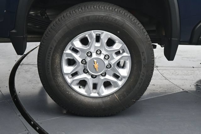 Used 2022 Chevrolet Silverado 2500 LT w/ Convenience Package AWD/4WD image 16