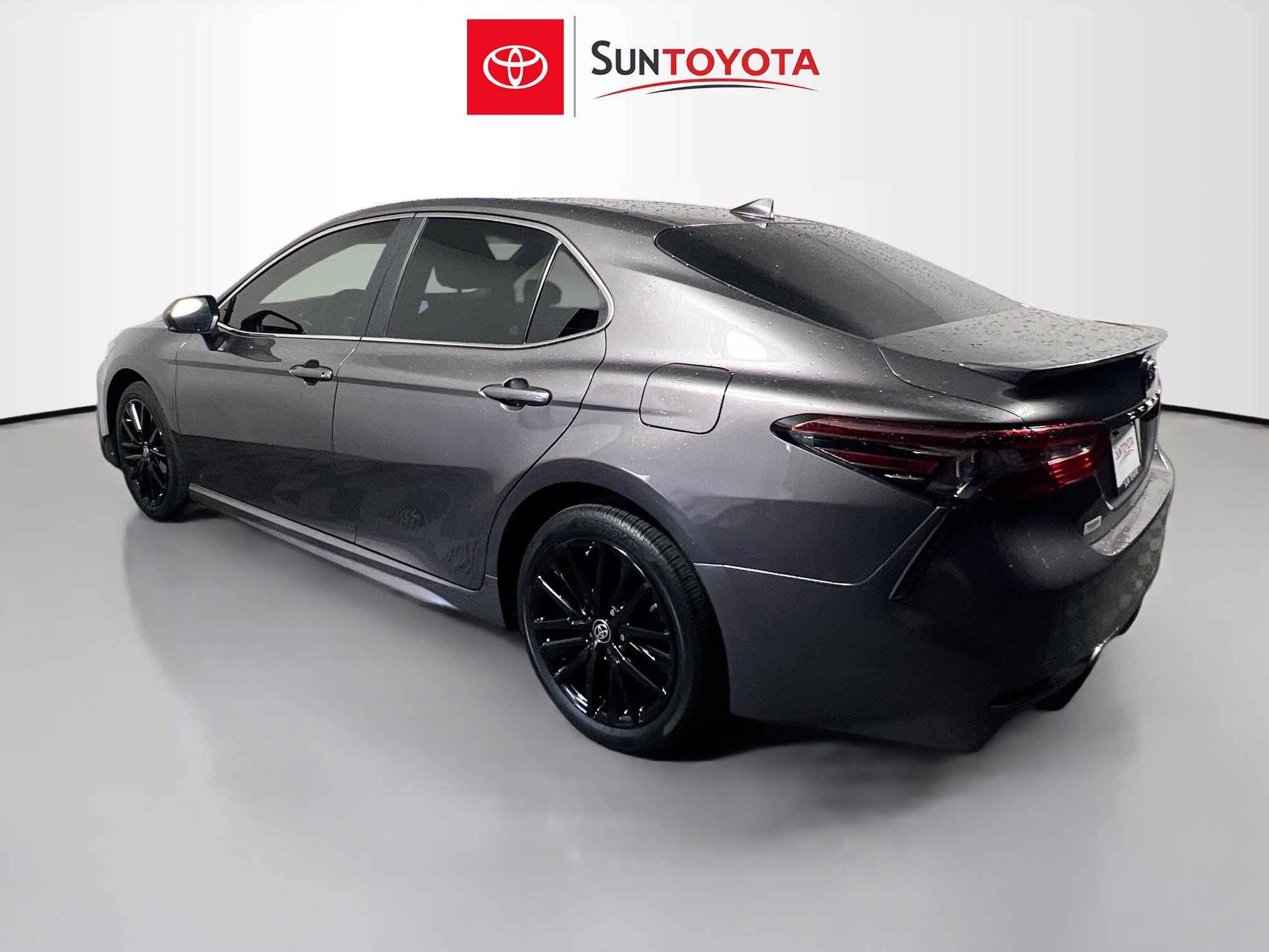 Used 2024 Toyota Camry SE FWD image 6
