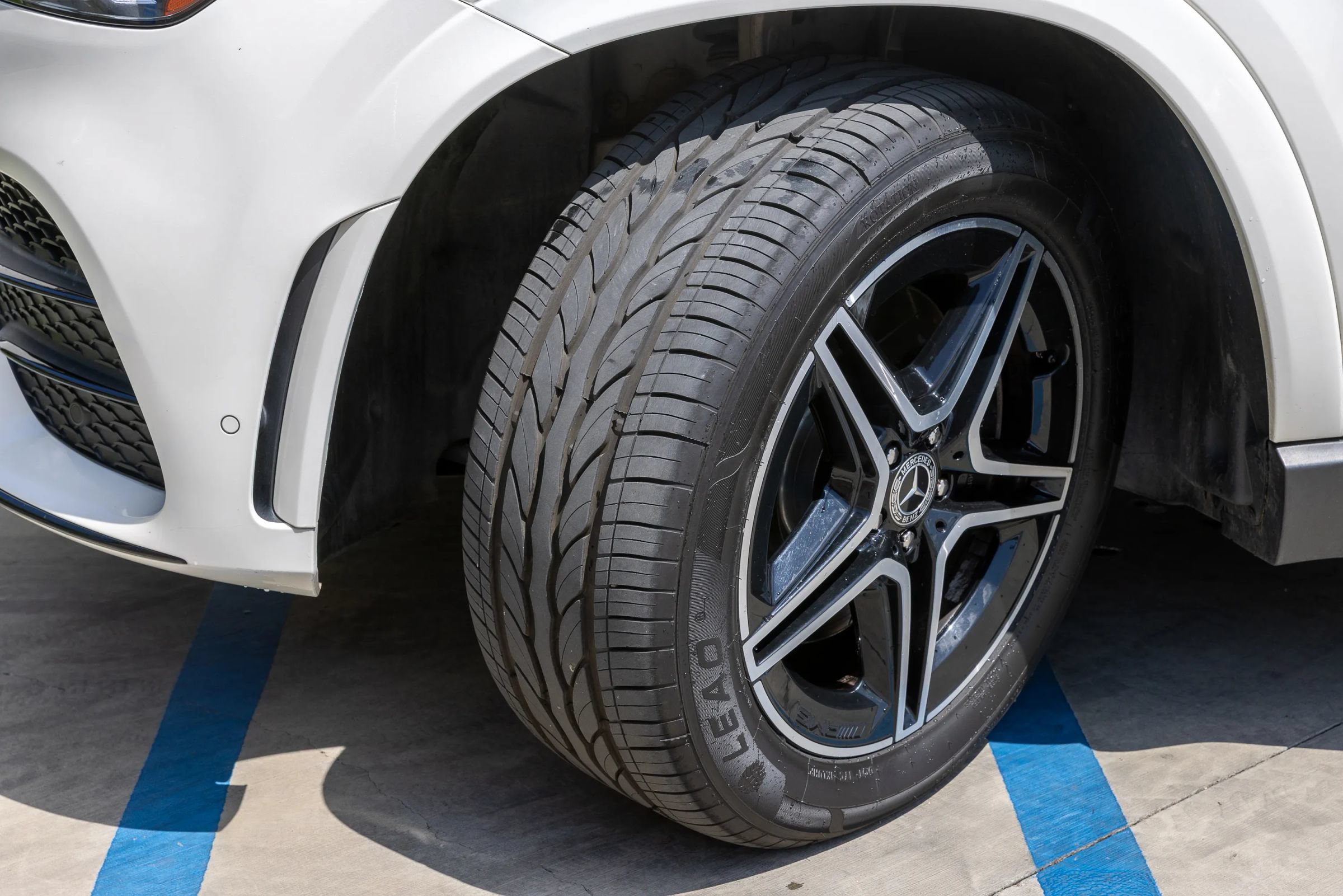 Used 2020 Mercedes-Benz GLE 450 4MATIC image 40