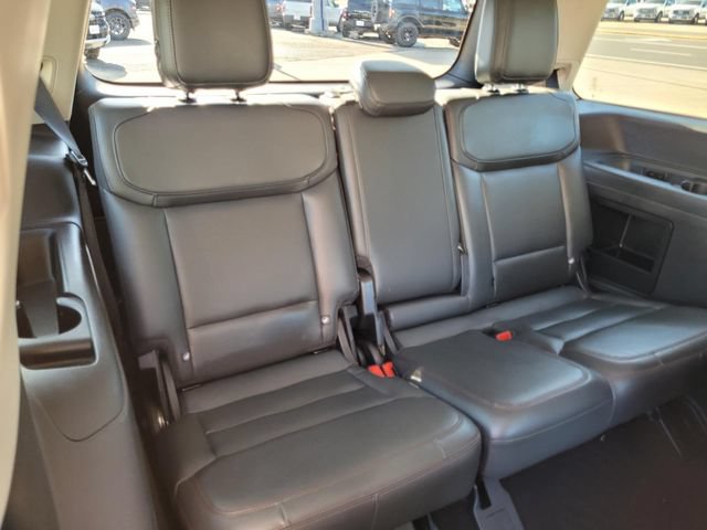 Used 2025 Ford Expedition Active RWD image 13
