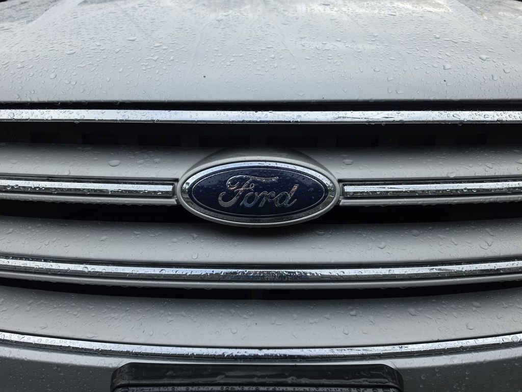 Used 2019 Ford Escape Titanium image 35