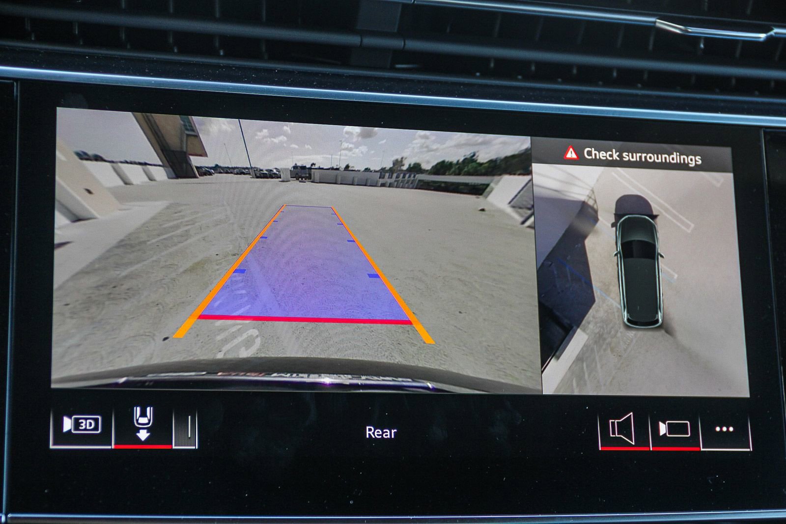 New 2025 Audi Q7 3.0T Premium image 25