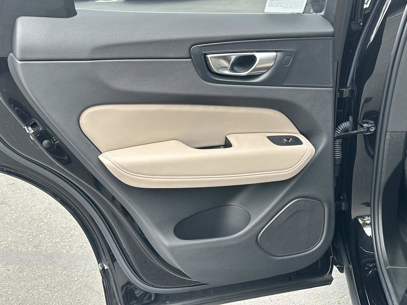 Certified 2026 Volvo XC60 B5 Plus w/ Climate Package image 19