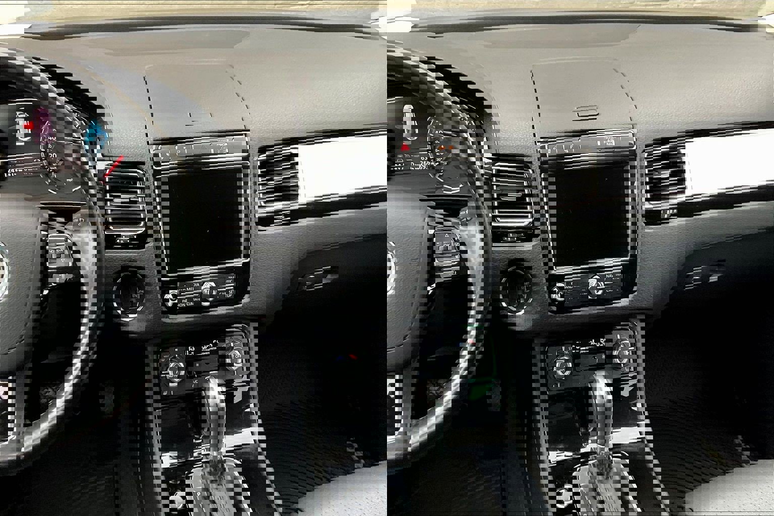 Used 2016 Volkswagen Touareg Sport image 5