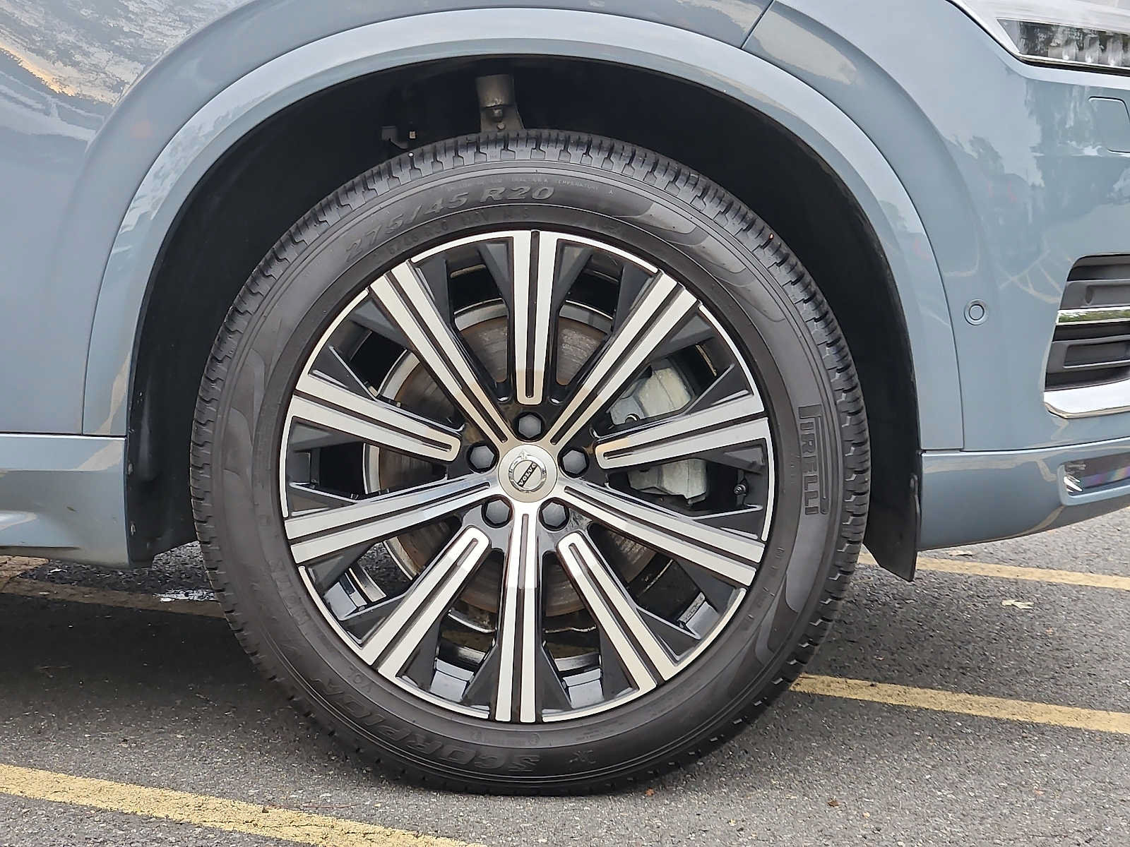 Used 2023 Volvo XC90 B6 Plus w/ Protection Package AWD/4WD image 8
