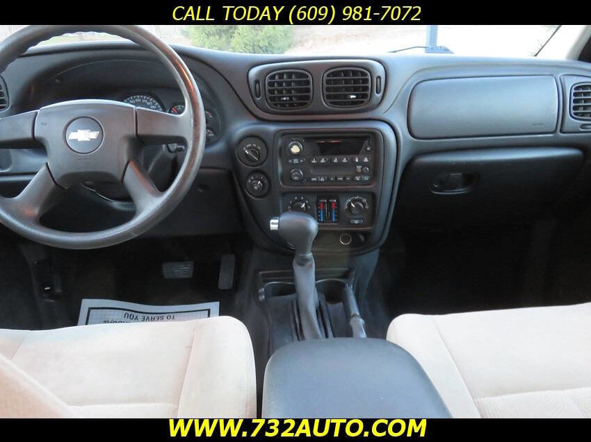 Used 2005 Chevrolet TrailBlazer LS w/ LS Preferred Equipment Group image 19