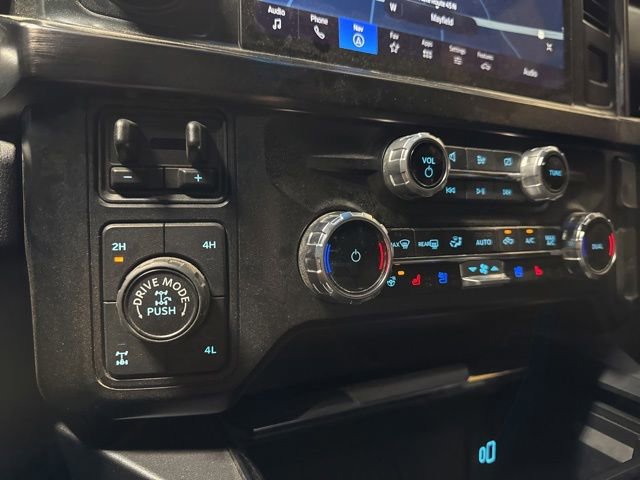 Used 2023 Ford F250 Lariat w/ Lariat Ultimate Package AWD/4WD image 12