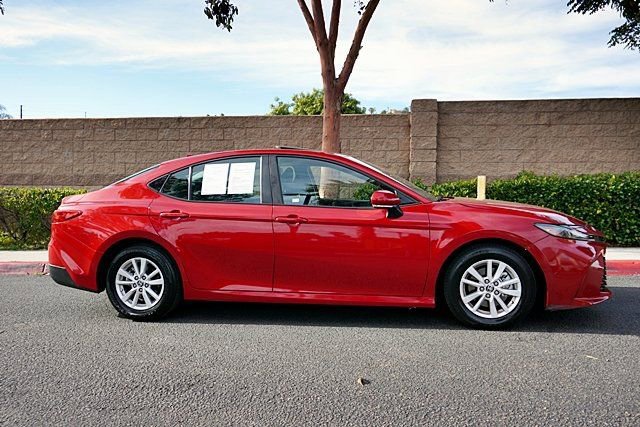 Used 2025 Toyota Camry LE w/ Convenience Package FWD image 7