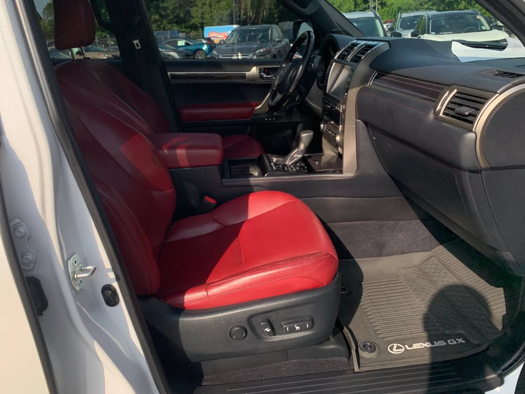 Used 2021 Lexus GX 460 Luxury w/ Accessory Package AWD/4WD image 30