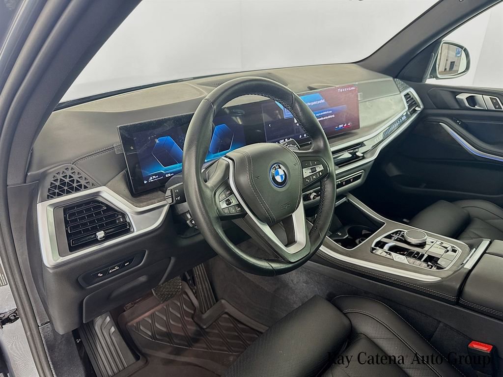 Used 2024 BMW X5 xDrive50e image 9