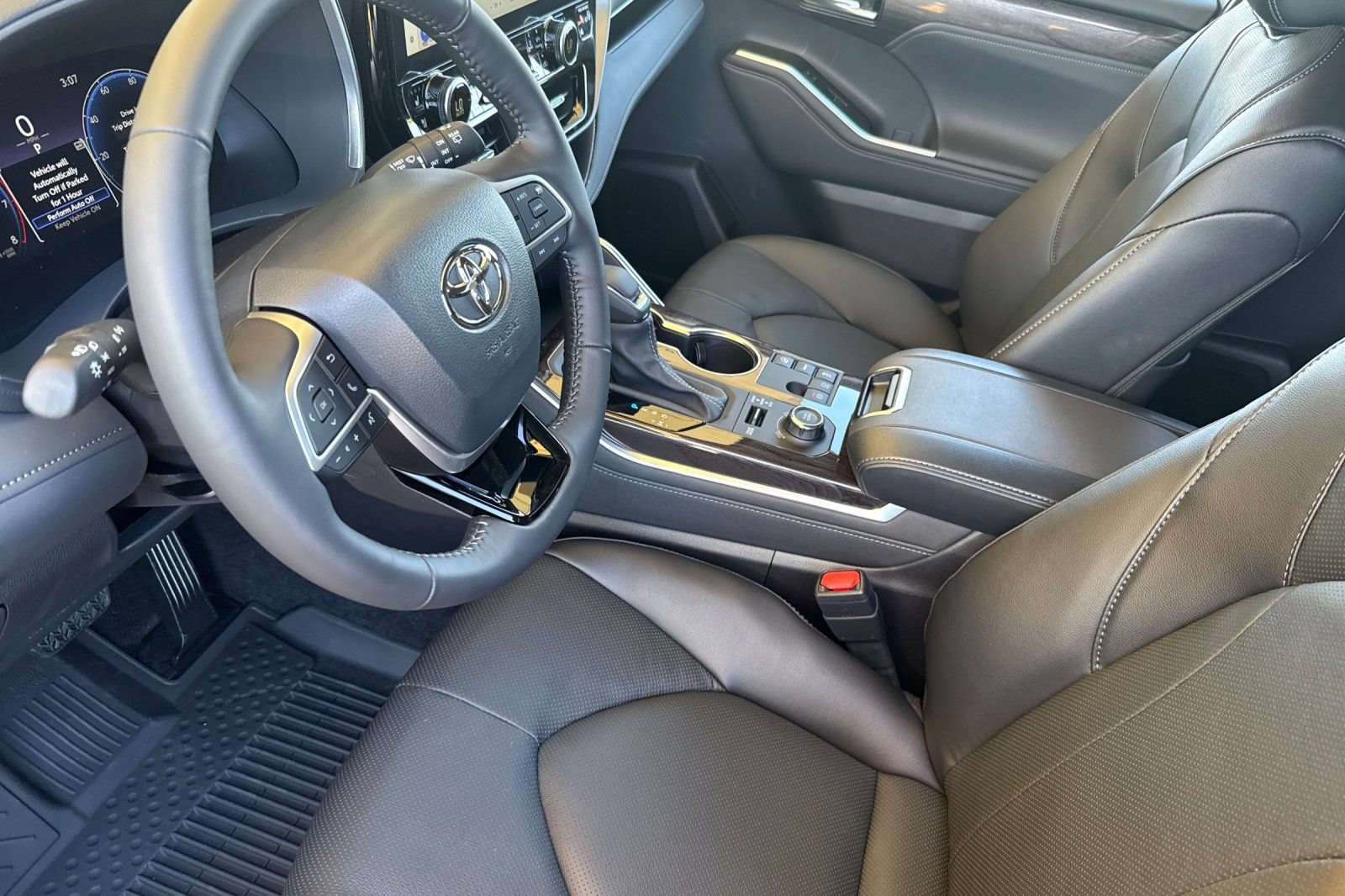 New 2026 Toyota Highlander Limited AWD/4WD image 9