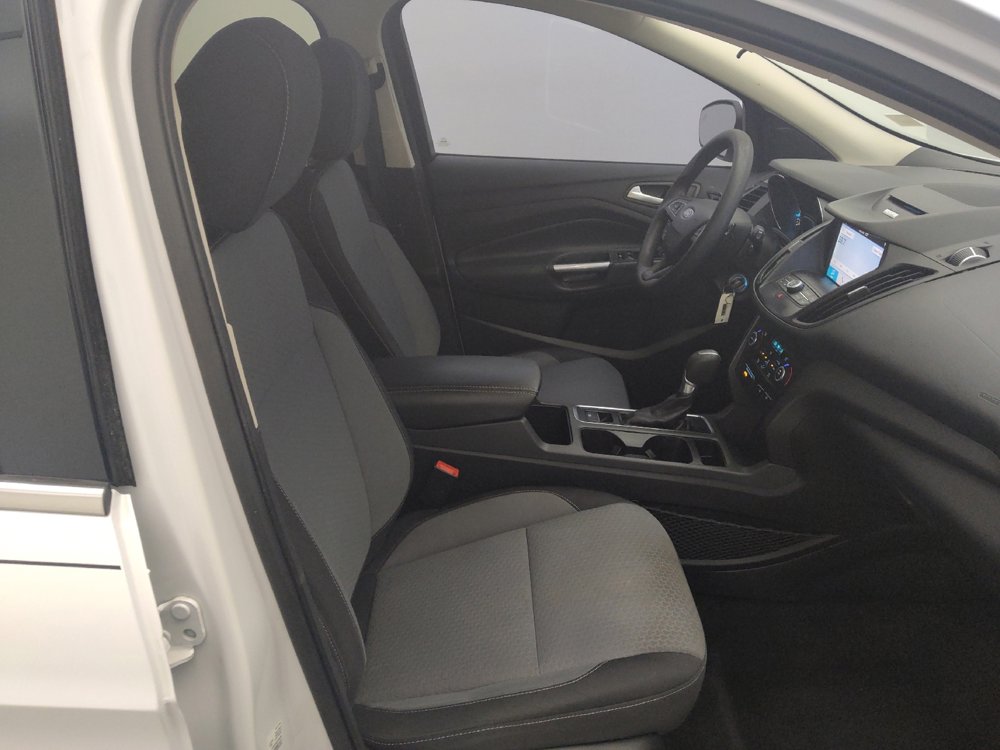 Used 2017 Ford Escape SE w/ Equipment Group 201A FWD image 21