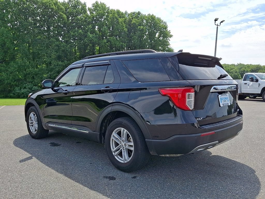 Used 2021 Ford Explorer XLT w/ Equipment Group 202A AWD/4WD image 4