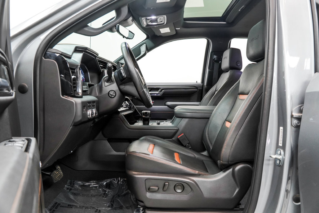Used 2023 GMC Sierra 1500 AT4 w/ Technology Package AWD/4WD image 17
