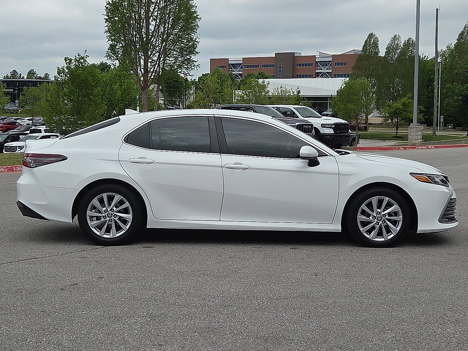Used 2023 Toyota Camry LE image 6