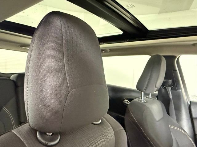 Used 2015 Jeep Cherokee Latitude w/ Comfort/Convenience Group image 33