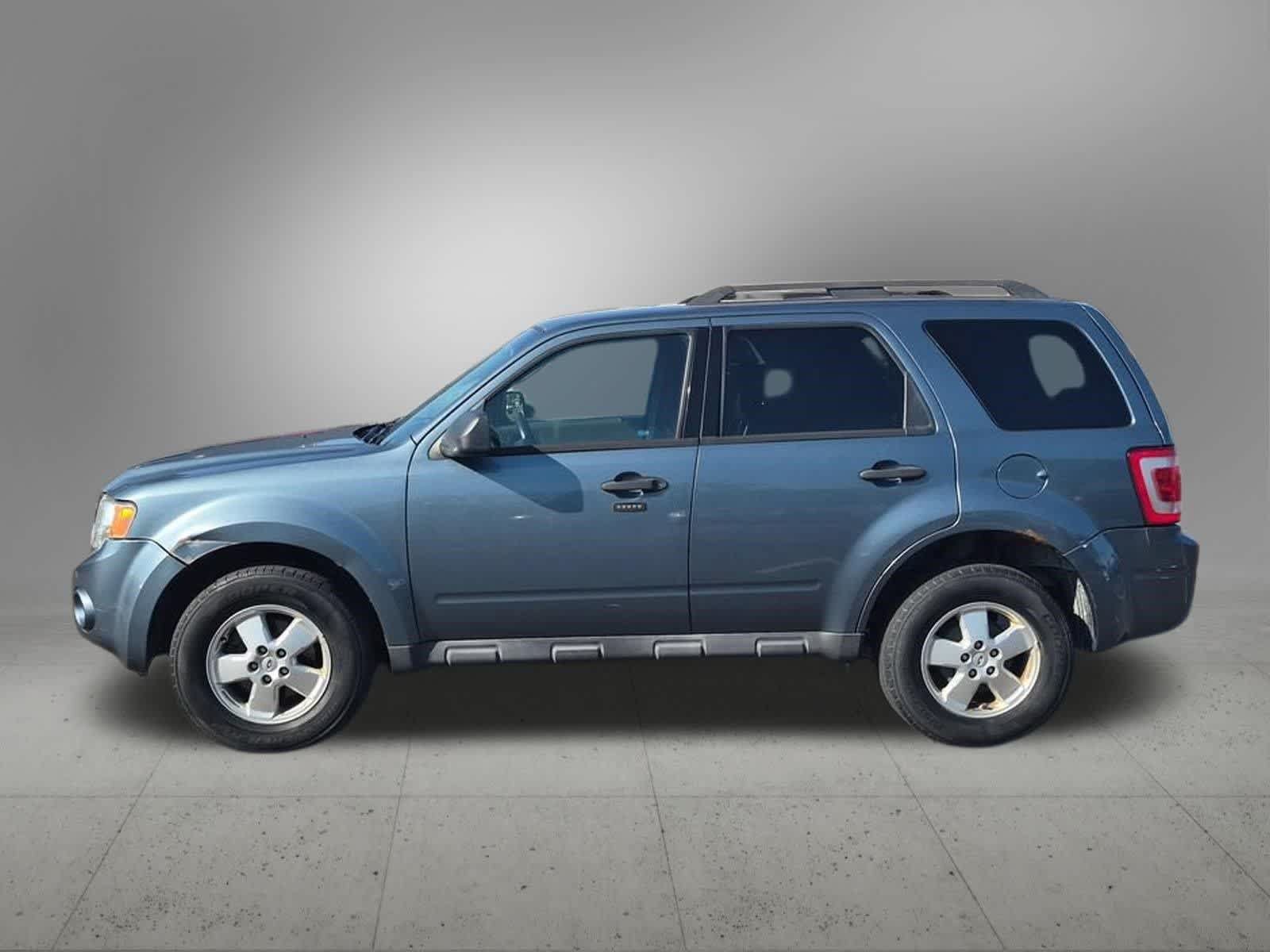 Used 2011 Ford Escape XLT FWD image 3