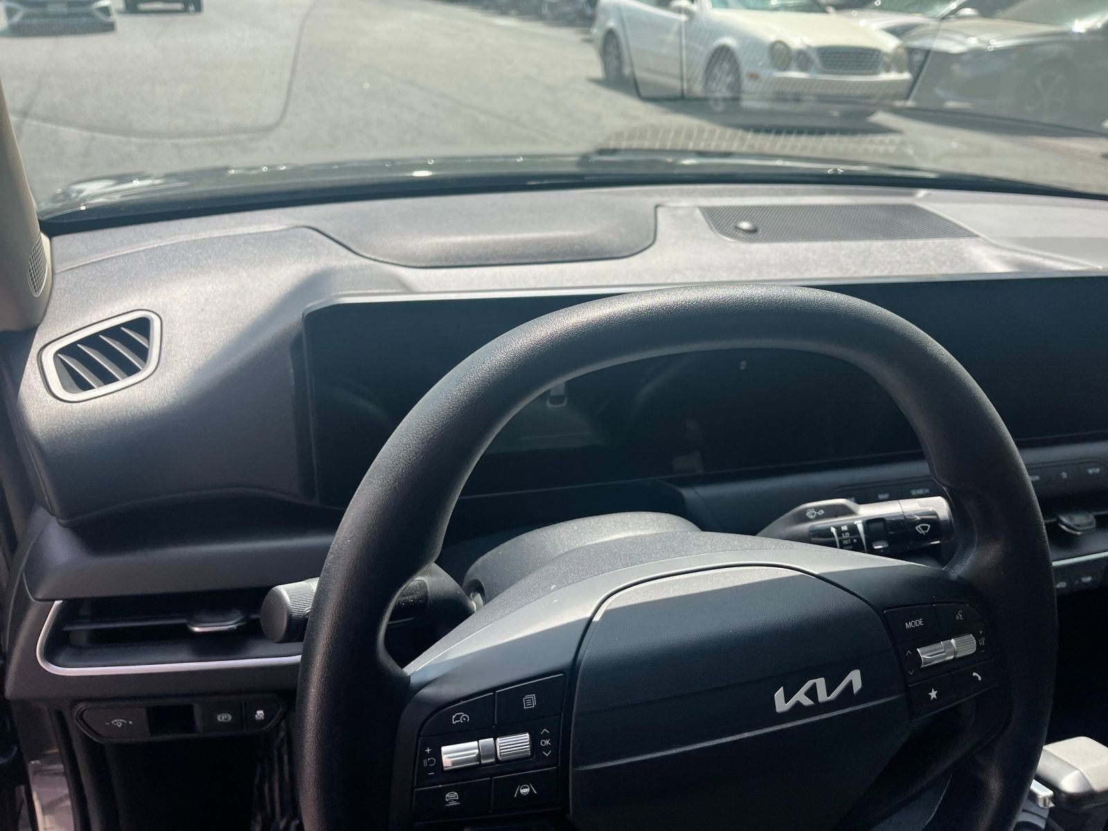 Used 2025 Kia K4 FWD image 30