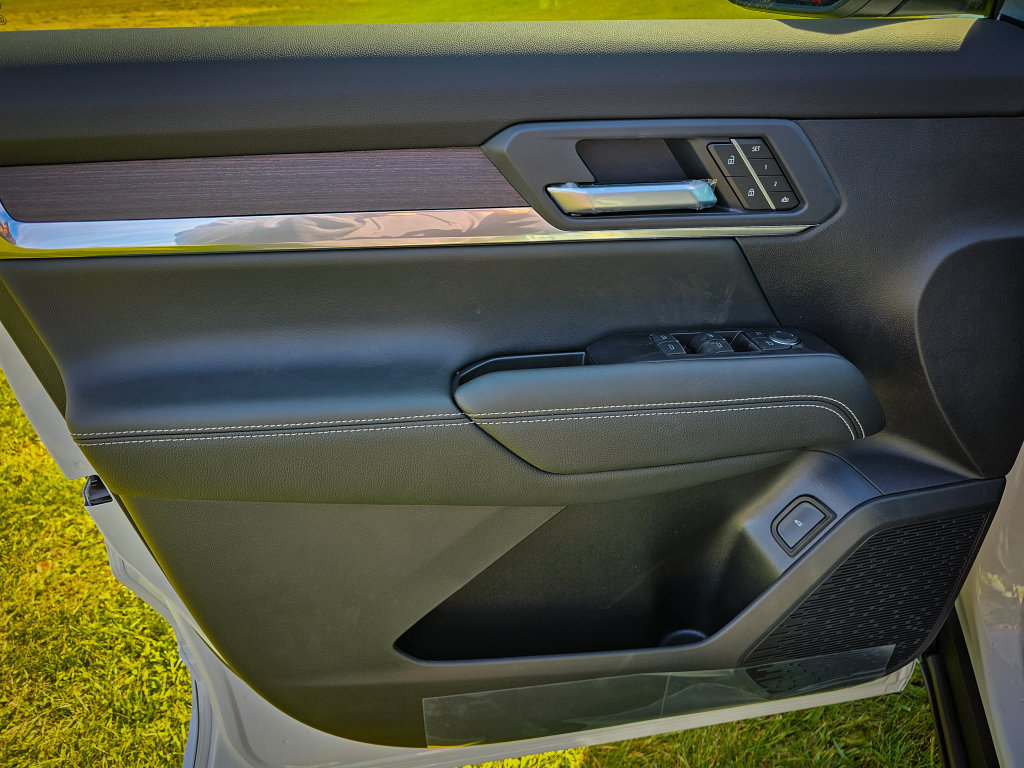 New 2027 GMC Terrain Denali AWD/4WD image 9