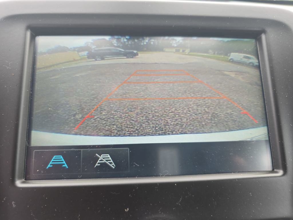 Used 2018 Chevrolet Equinox LT FWD image 20
