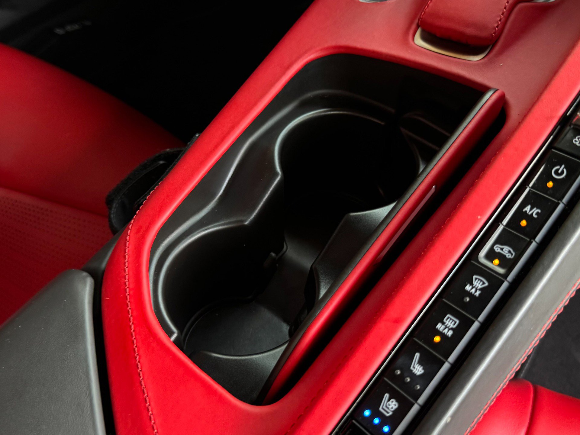 Used 2023 Chevrolet Corvette Stingray Premium Cpe w/ Z51 Performance Package RWD image 27