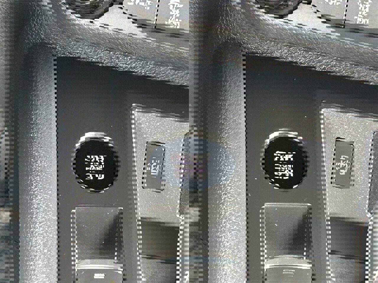 New 2026 Nissan Kicks SV image 23