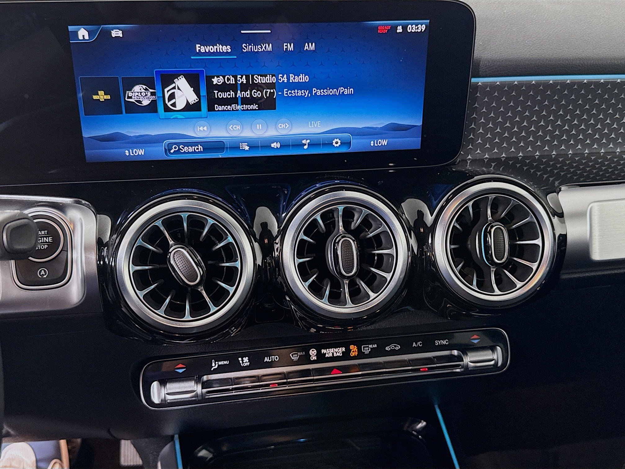 Used 2025 Mercedes-Benz GLB 250 image 18