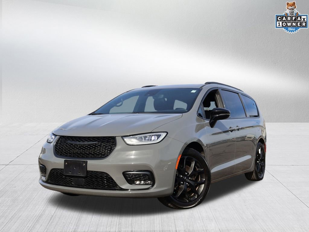 Used 2025 Chrysler Pacifica Limited