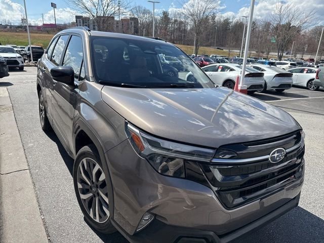 Used 2025 Subaru Forester Touring image 2