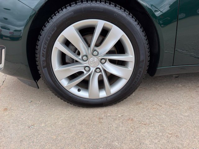 Used 2015 Buick Regal Premium FWD image 9