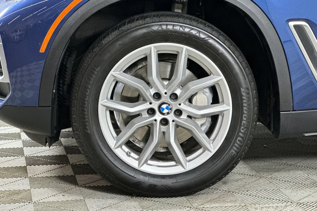 Used 2019 BMW X5 xDrive40i w/ Premium Package 2 AWD/4WD image 34