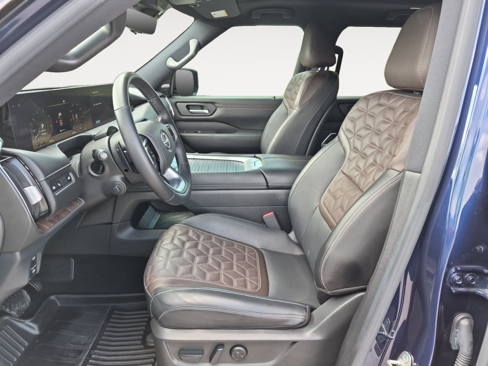 Used 2025 Nissan Armada Platinum RWD image 22