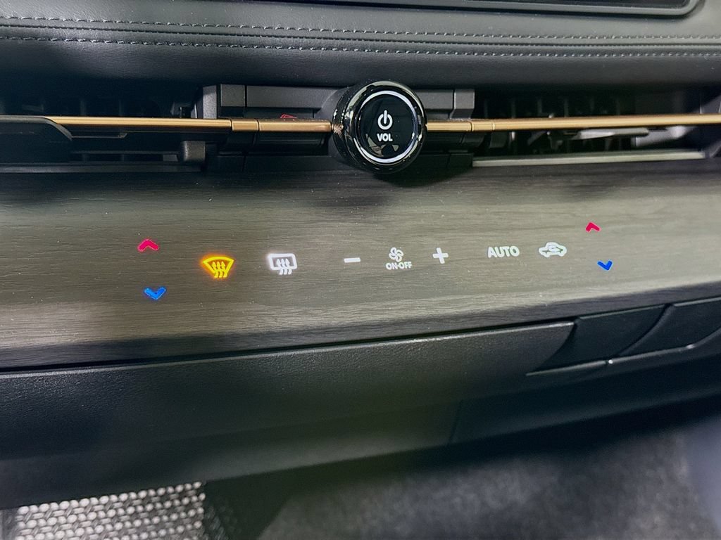 Certified 2025 Nissan Ariya AWD image 10