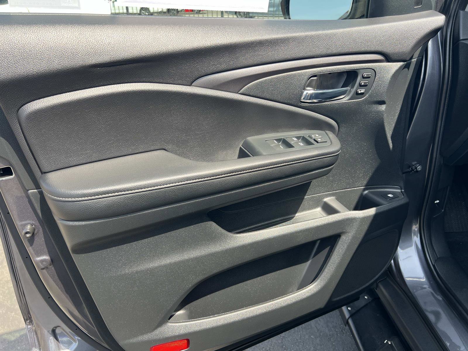 Used 2023 Honda Ridgeline RTL image 6