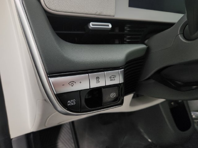 Certified 2023 Hyundai Ioniq 5 Limited AWD/4WD image 21