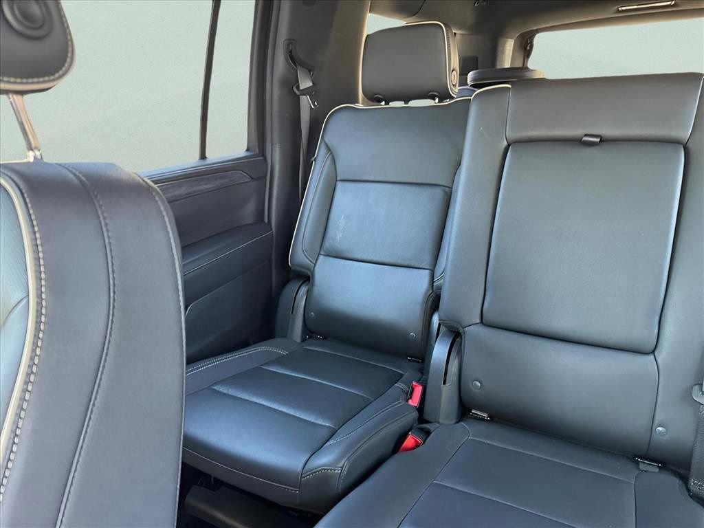 Certified 2023 GMC Yukon XL SLT image 17