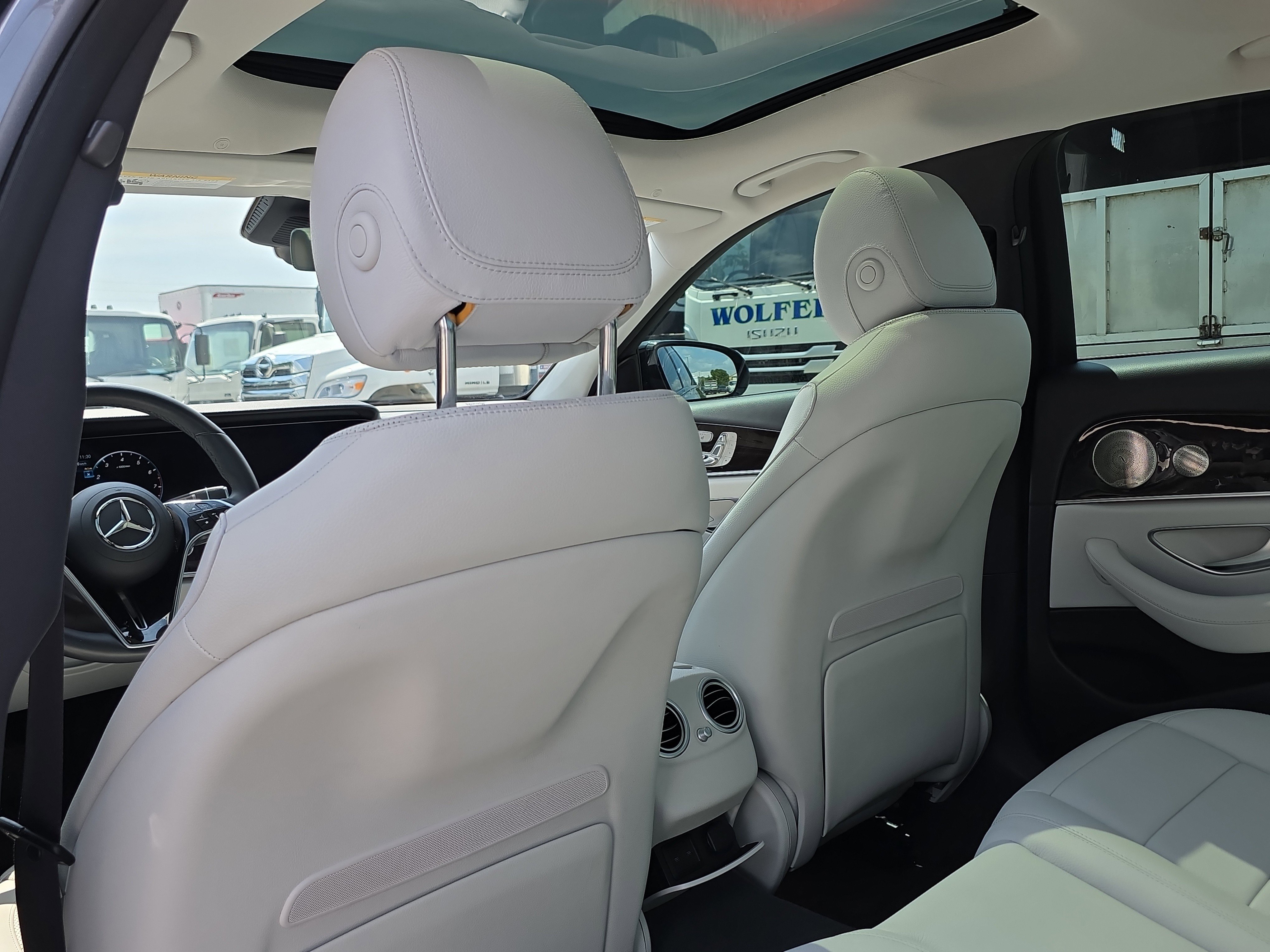 Used 2023 Mercedes-Benz E 450 4MATIC Sedan image 15
