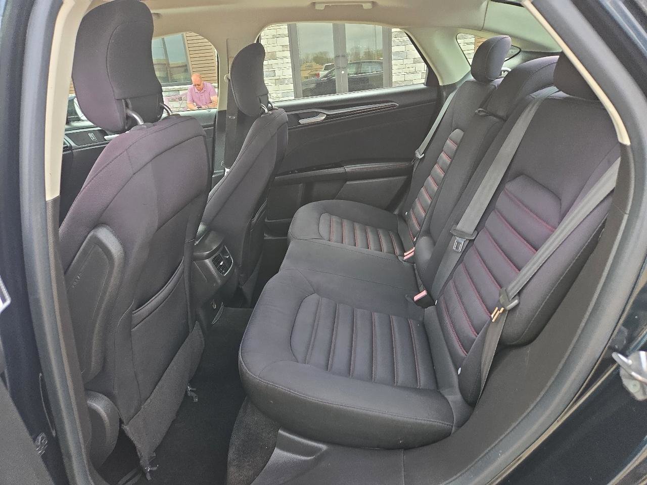 Used 2014 Ford Fusion SE w/ Equipment Group 201A image 10