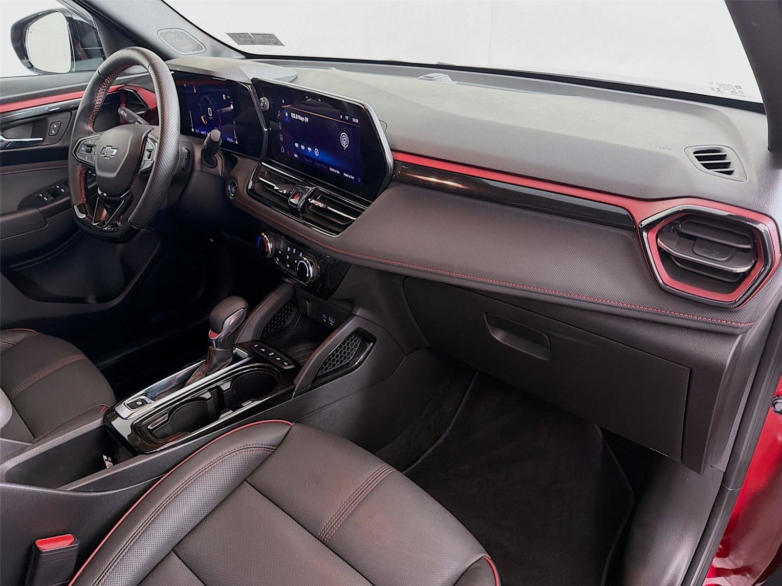 Used 2025 Chevrolet TrailBlazer RS w/ Driver Confidence Package AWD/4WD image 27