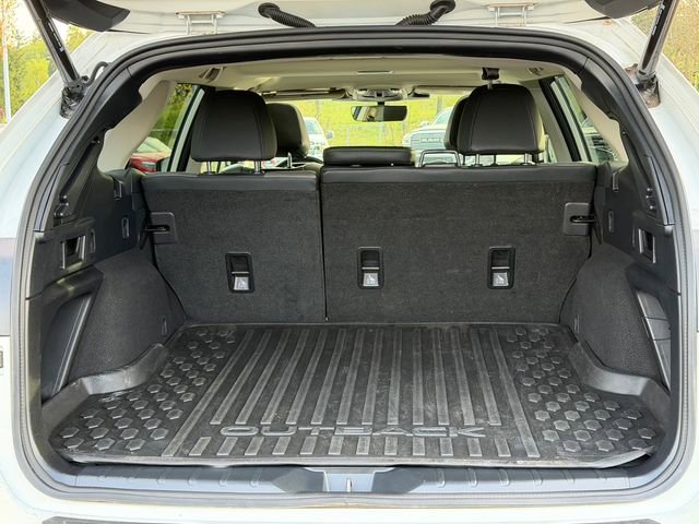 Used 2023 Subaru Outback Onyx Edition AWD/4WD image 27