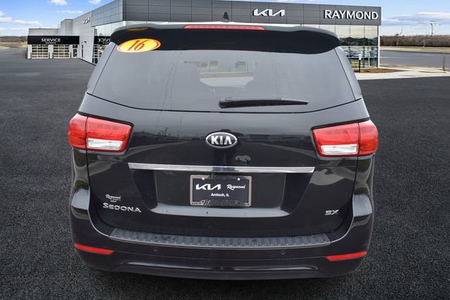 Used 2016 Kia Sedona SX image 4