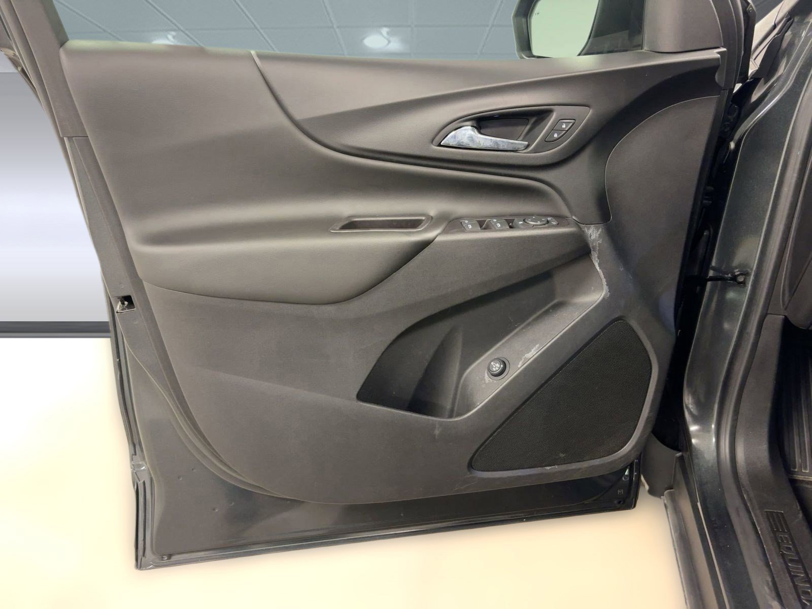 Used 2021 Chevrolet Equinox LT image 21