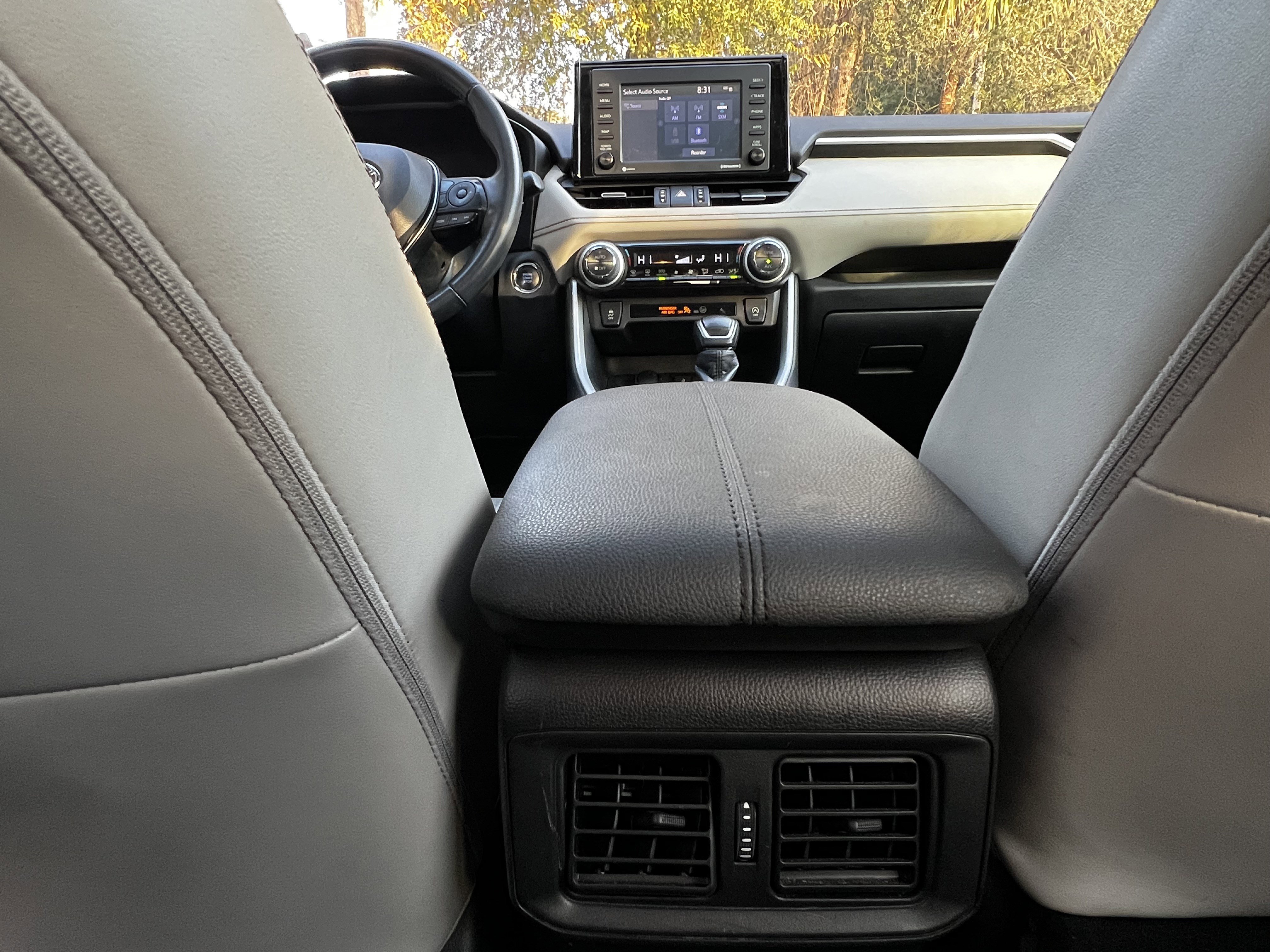 Used 2020 Toyota RAV4 XLE Premium image 39