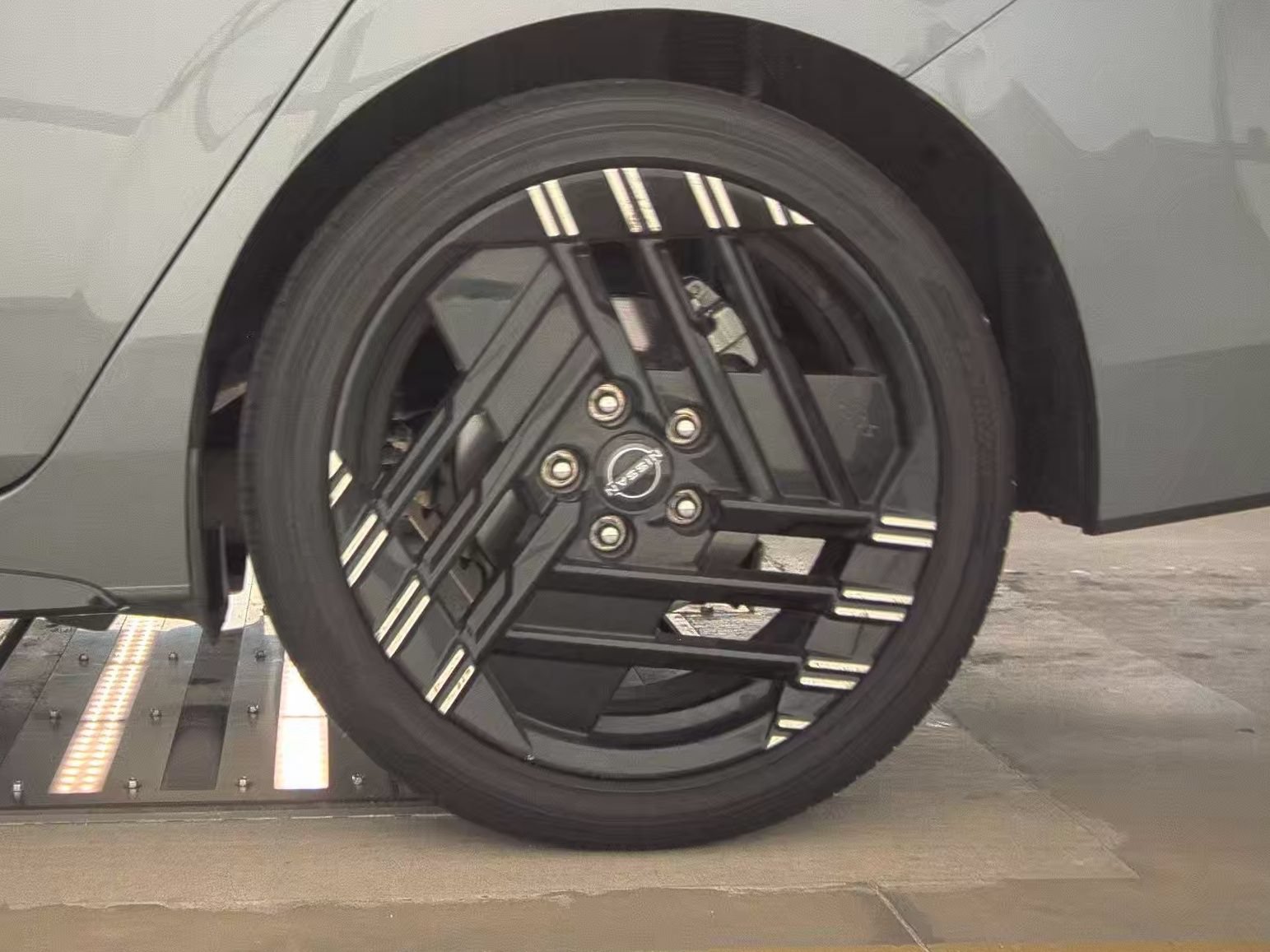 Used 2026 Nissan Sentra SR w/ Floor Mat Package FWD image 4