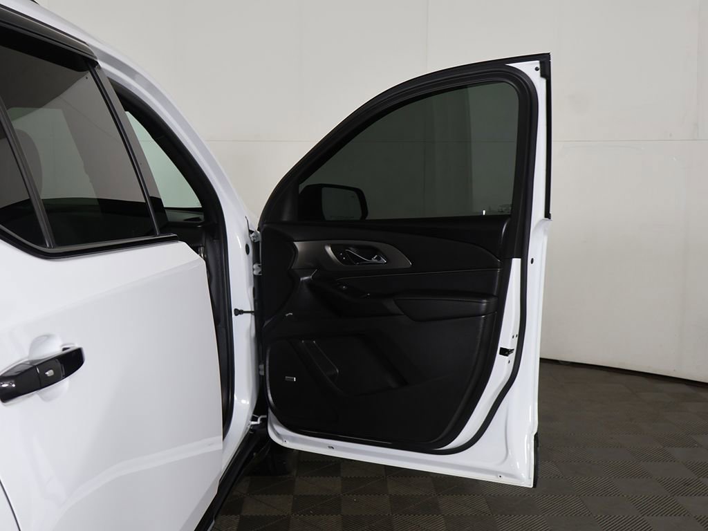 Used 2023 Chevrolet Traverse Premier w/ Redline Edition AWD/4WD image 27