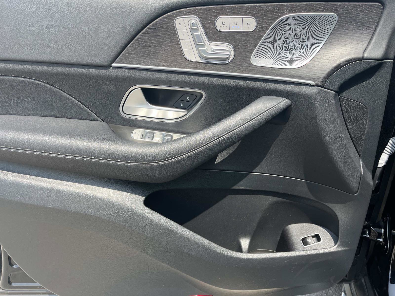 Used 2023 Mercedes-Benz GLS 450 4MATIC image 20