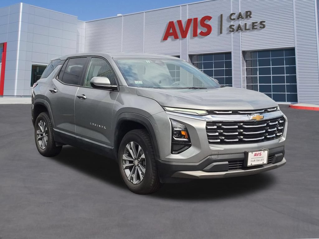 Used 2025 Chevrolet Equinox LT AWD/4WD image 3