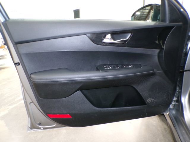 Used 2024 Kia Forte GT-Line image 11