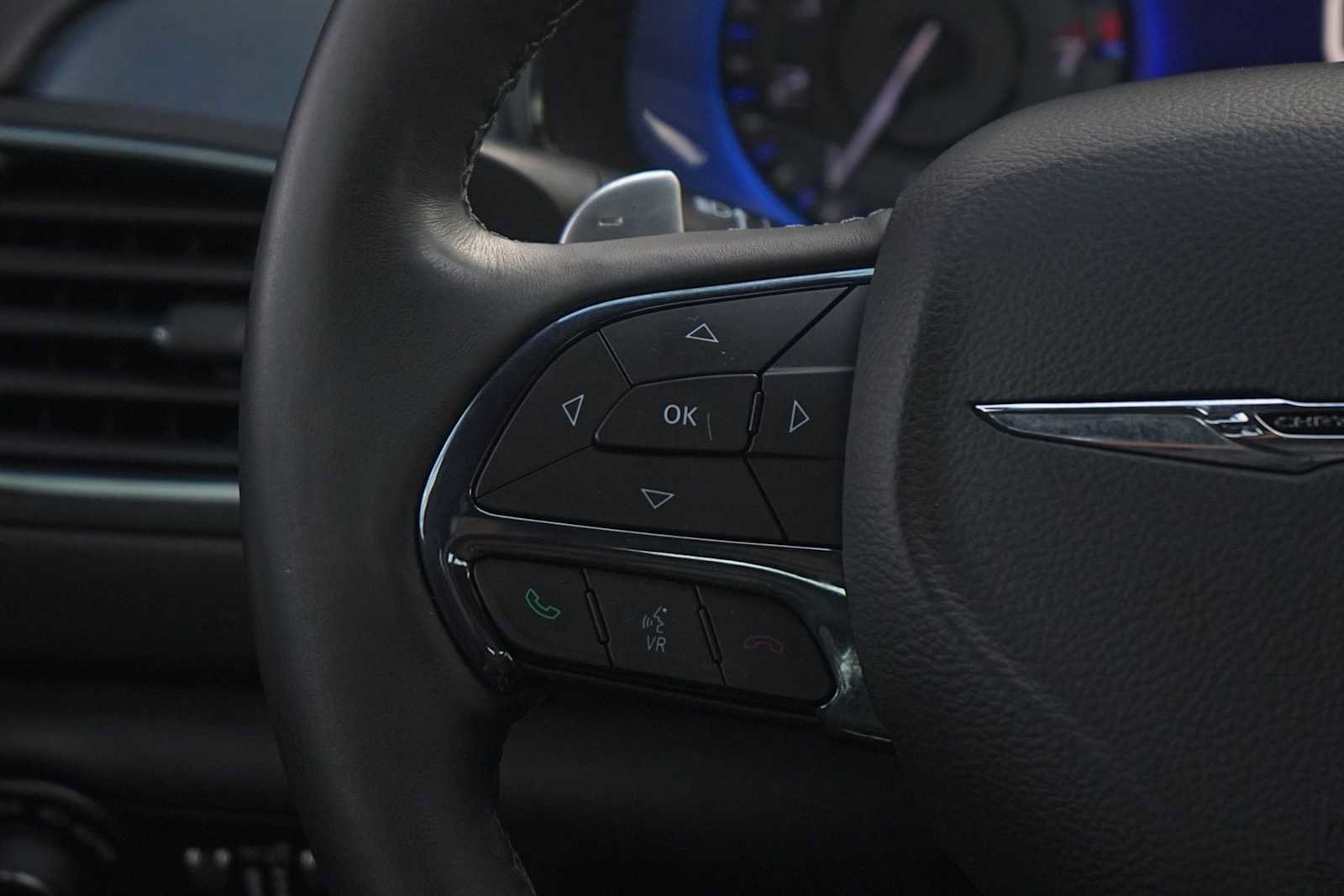 Used 2015 Chrysler 200 S w/ Navigation & Sound Group I FWD image 17