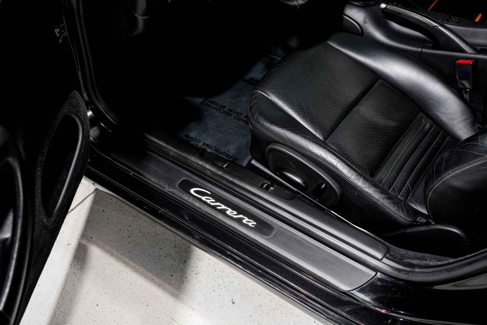 Used 2004 Porsche 911 Carrera RWD image 20